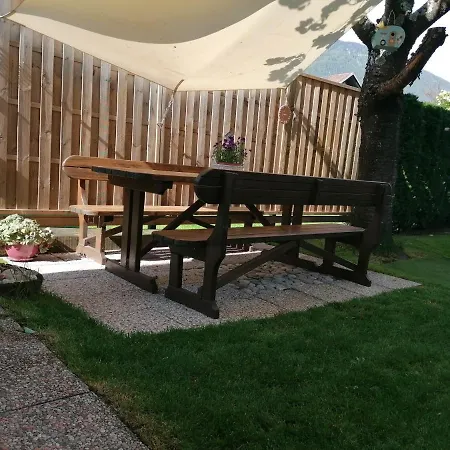 & Smucka Apartment *