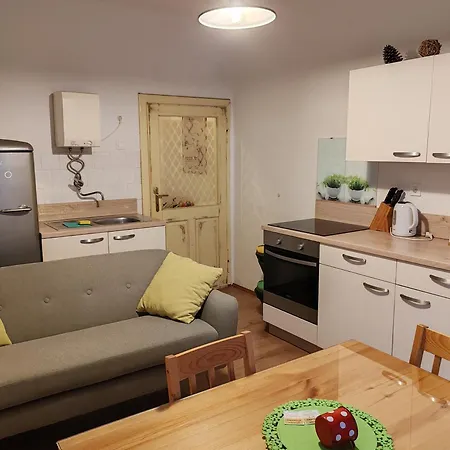 & Smucka Apartment *